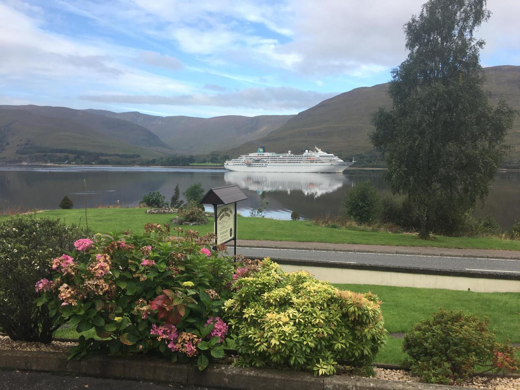 Stronchreggan View Guest House Fort William Exteriör bild
